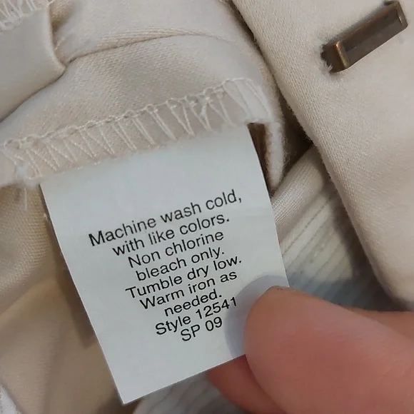 J.Crew Ecru White Pencil Skirt with Button Accent Women's Size 6 - Picture 6 of 8